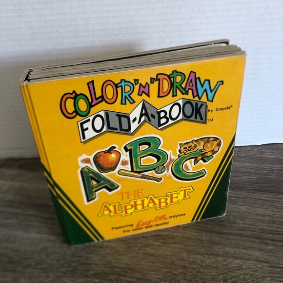 Vtg Crayola Colour and Draw Fold A Book - Picture 2 of 12